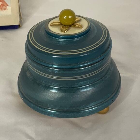 VTG IOB SWISS MUSICAL BLUE ROUND POWDER BOX PLAYS SCHUBERTS SERENADE AVA MARIA - Picture 6 of 11